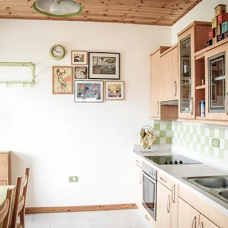 萨维利公寓 科巴里德